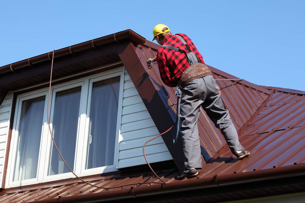 塗装で遮熱！屋根の色選びで最も効果が高いのは？